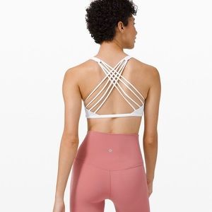 Lululemon🍋free to be wild bra